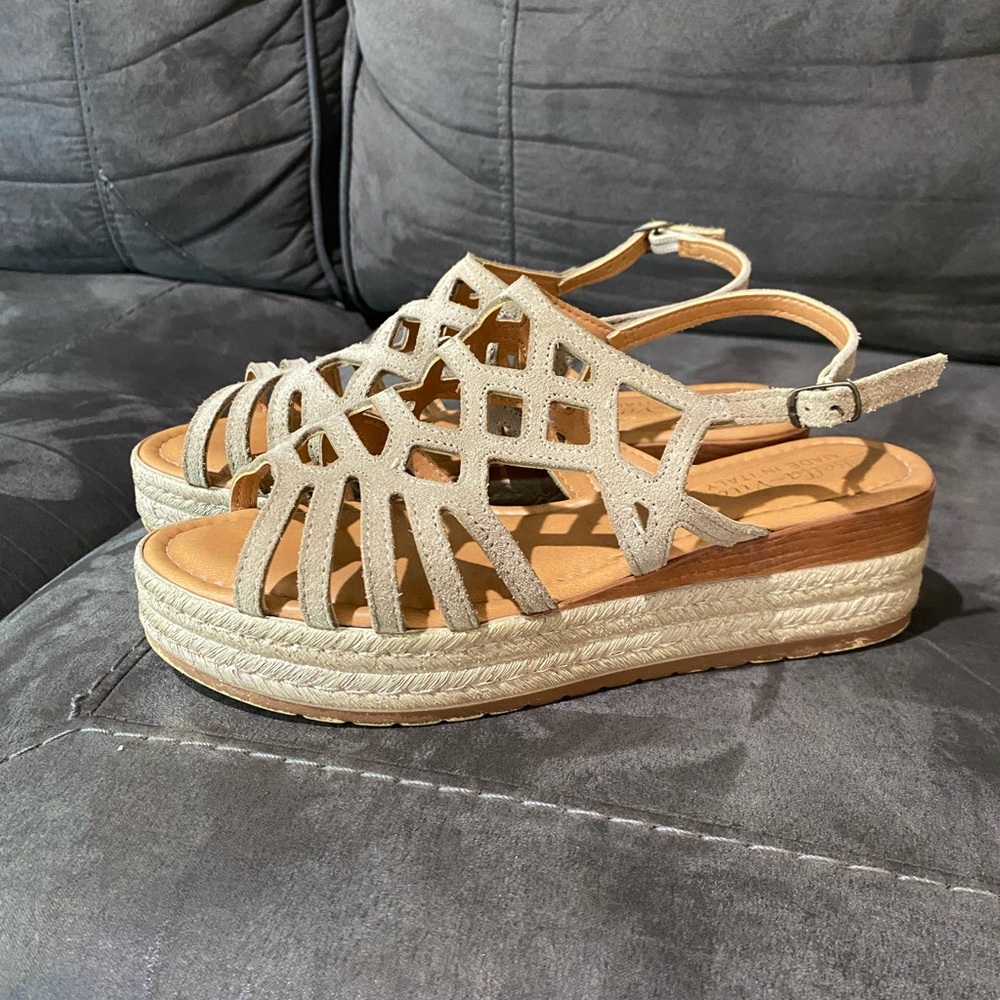 Bella Vita Italy Tan Leather Gladiator Wedge Espadrille Sandals Size 9 Wide